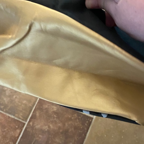 *SOLD* - *Final Price/Buy Now” - Backpack - black & gold - NWOT - Picture 3 of 4